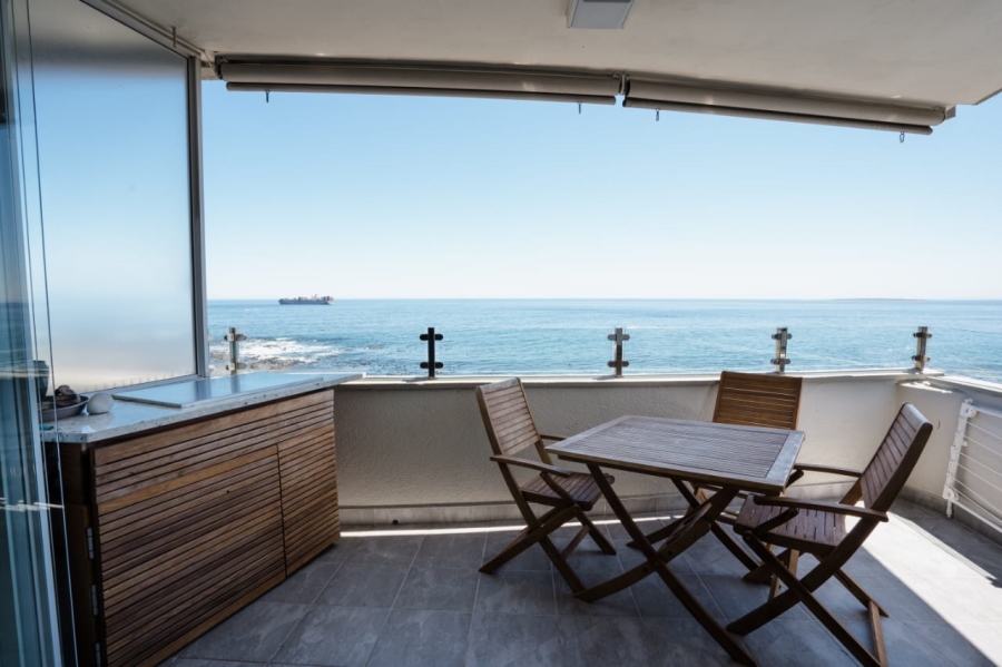 To Let 4 Bedroom Property for Rent in Sea Point Western Cape